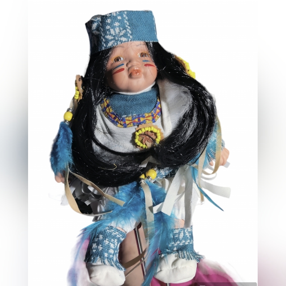 Kinnex Native American Indian Porcelain Doll Number 174 Made 2014 10 Inch